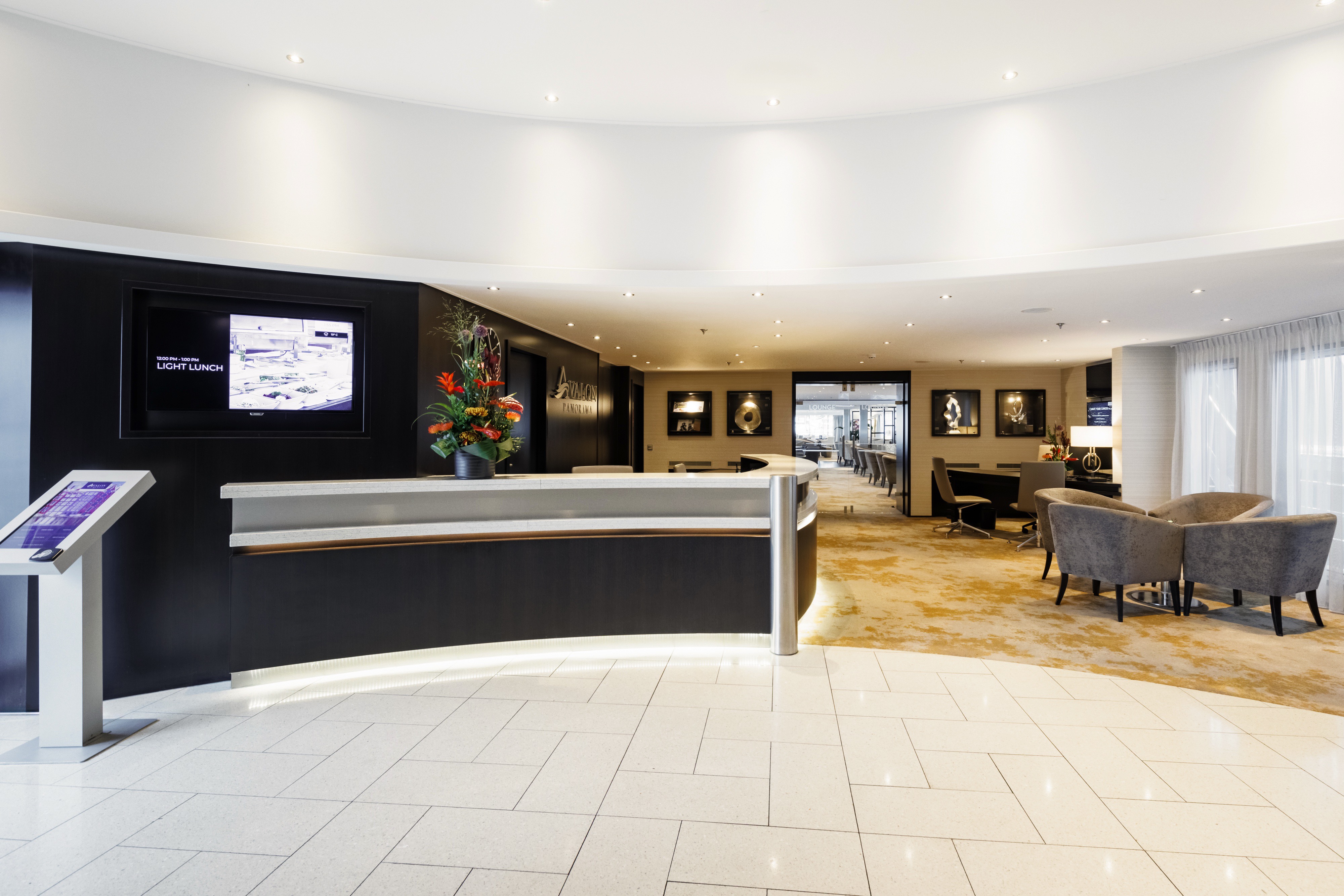 Avalon Panorama - Reception
